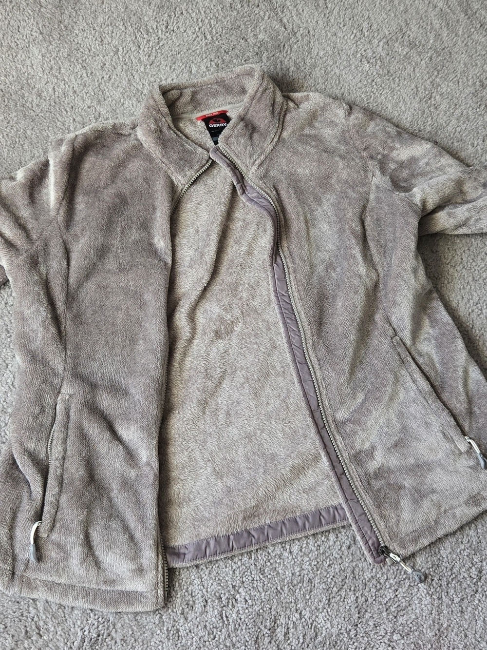 Gerry Fleece Jacket - Taupe with Red Logo